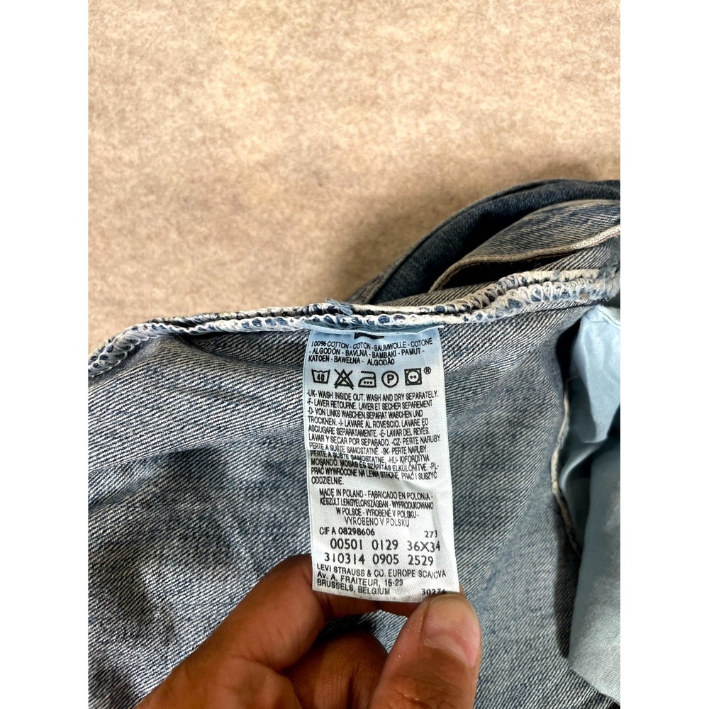 Levis 501 Original Fit Straight‎ Jeans Mens 36x34 Blue Denim Cotton Medium Wash - Picture 4 of 16